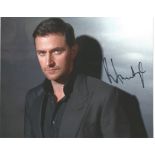 Richard Armitage signed 10 x 8 inch colour photo. English actor. He received recognition in the UK