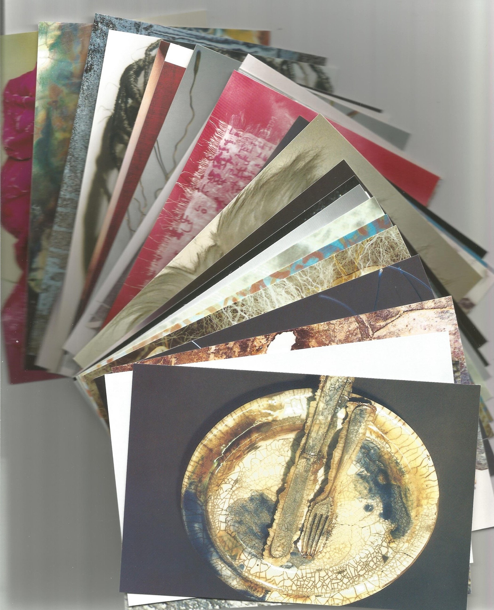 96 Assorted Collectable Postcards, Includes 18 with Halfpenny Stamps & Messages, 3 x Post Office - Image 3 of 6