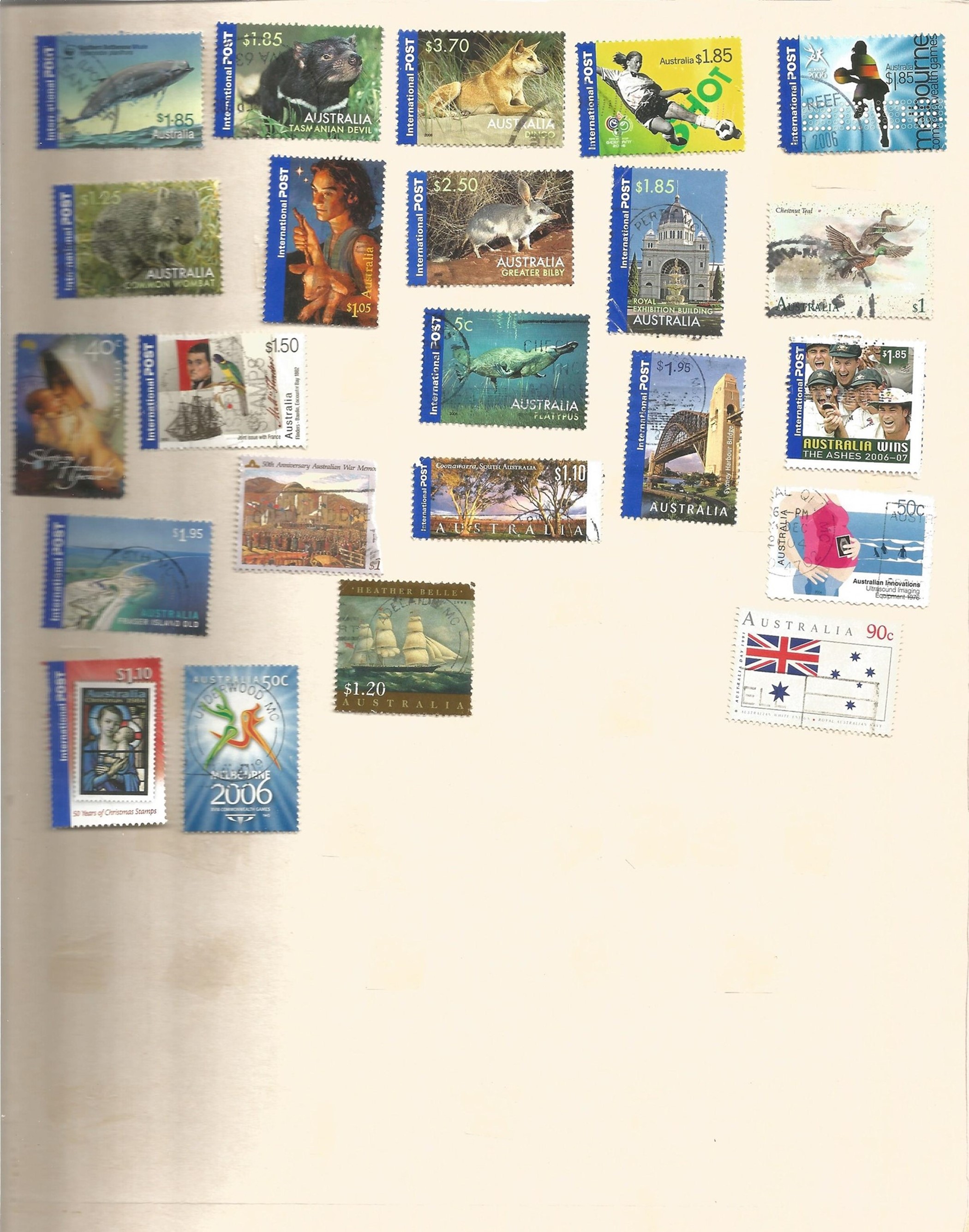 Australia Stamps mostly used in a unnamed Binder of reasonable quality, approx 900 Stamps from - Image 2 of 3