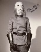 Star Wars 8x10 photo signed by Eileen Roberts as Mosep. Good condition. All autographs come with a
