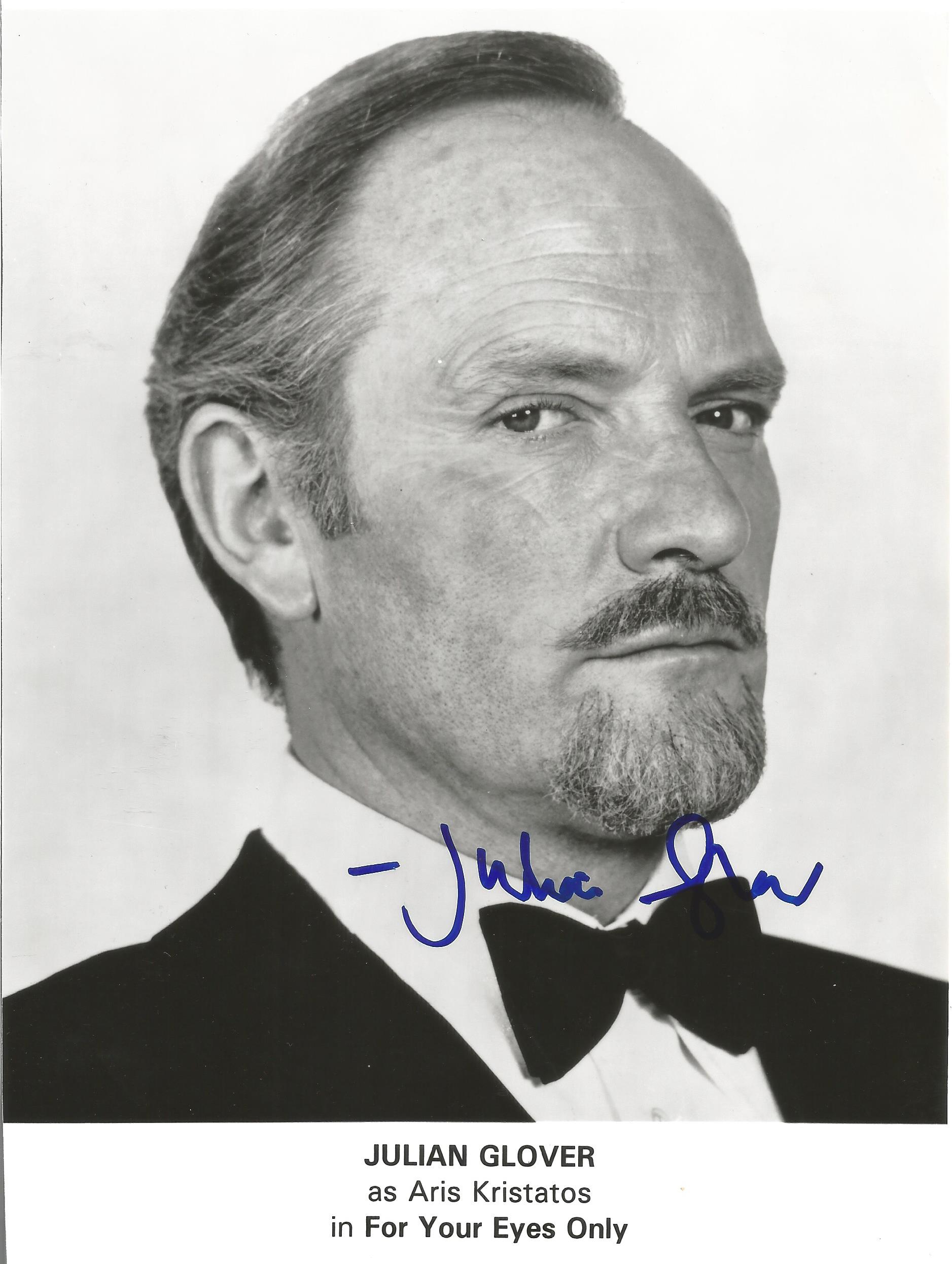 Julian Glover signed 8x6 black and white photo pictured as Aris Kristatos from For Your Eyes Only.