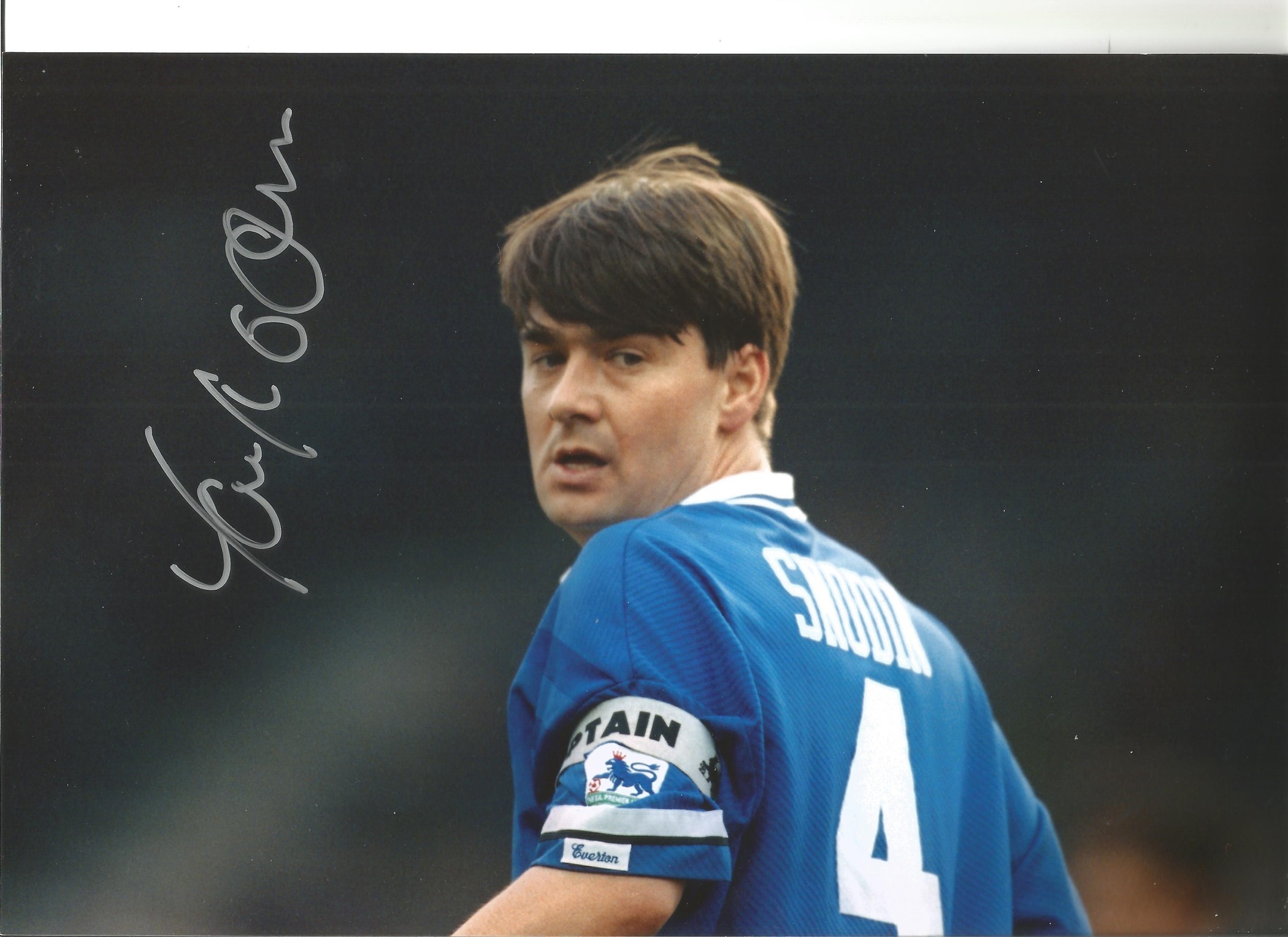 Ian Snodin Everton Signed 12 x 8 inch football photo. Good condition. All autographs come with a