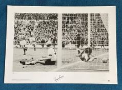 Martin Peters signed 22x16 Big blue tube Cup Kings Series black and white print picturing Peters