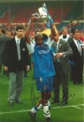 Frank Sinclair Chelsea Signed 12 x 8 inch football photo. Good condition. All autographs come with a