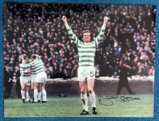 Football Autographed Billy Mcneill 16 X 12 Photo, Colour, Depicting A Wonderful Image Showing The