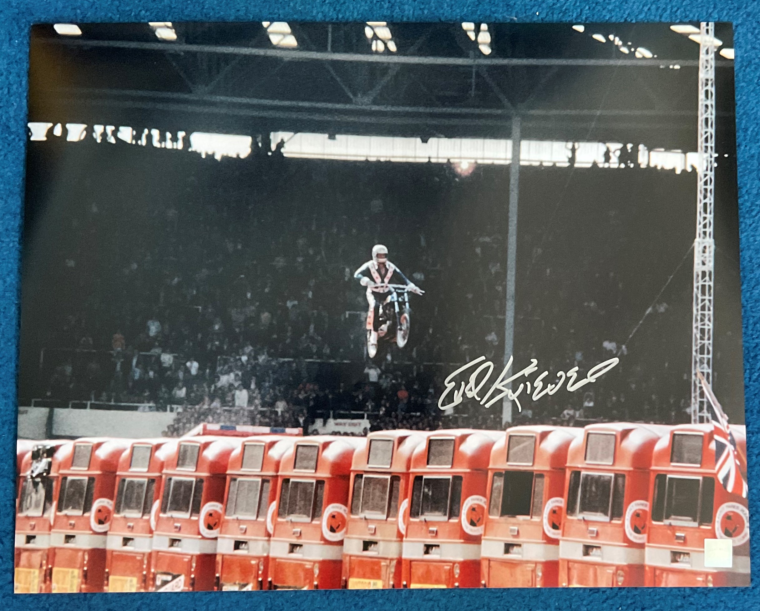 Evel Knievel 20x16 signed colour photo fantastic image of the legendary stuntman in mid-air during