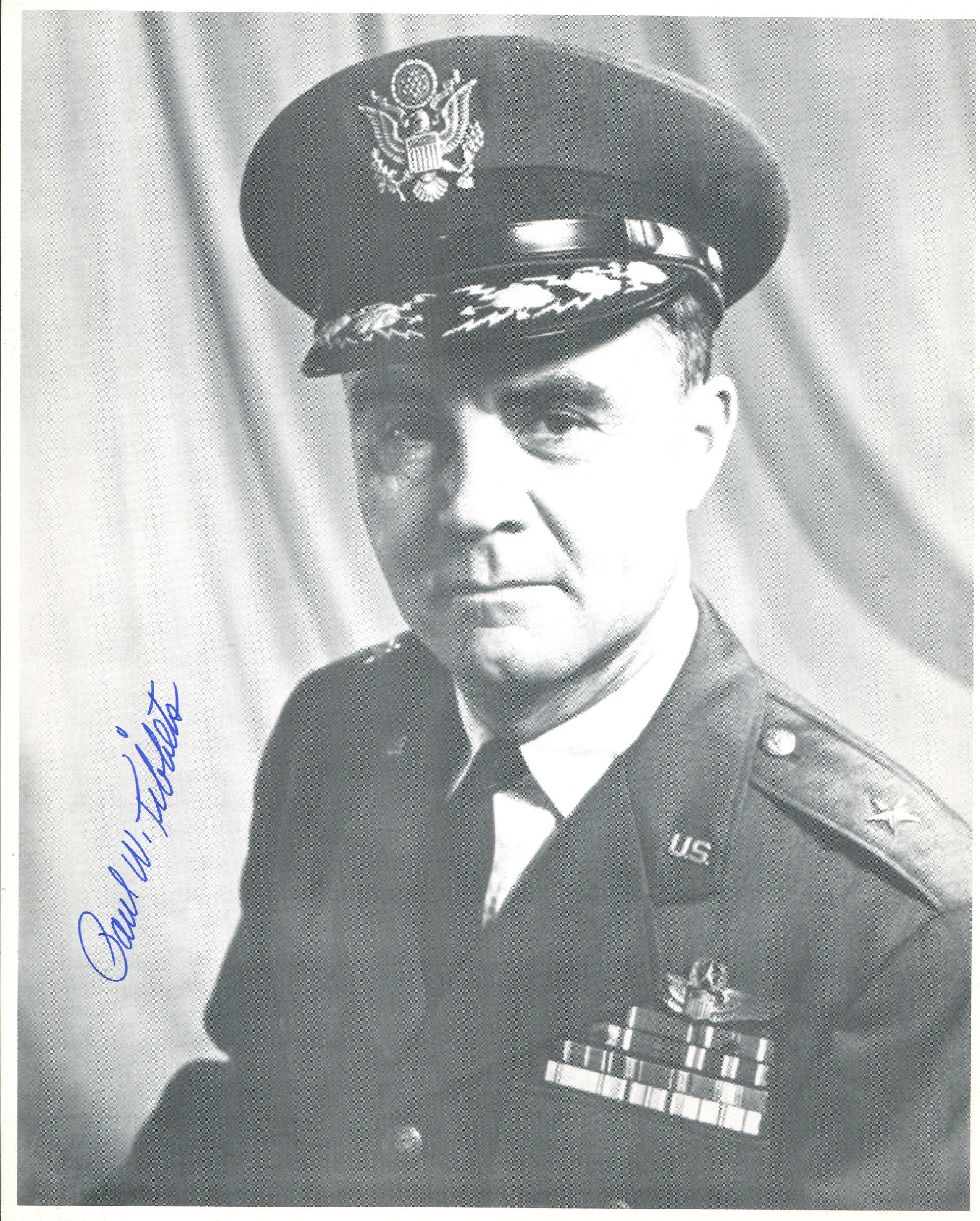 Hiroshima Enola Gay pilot Paul Tibbetts signed 8x10 photo. Good condition Est.