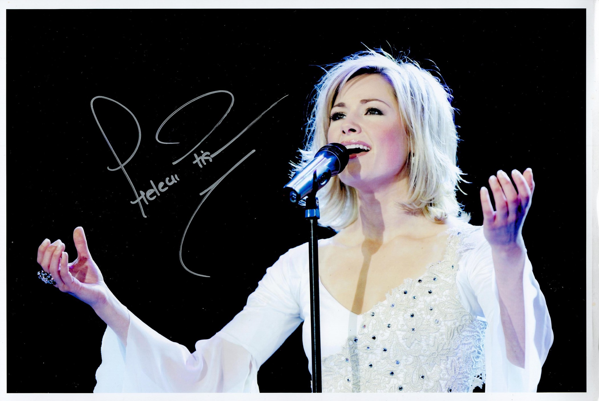 Helene Fischer signed 12x8 colour photo. German singer, dancer, entertainer, television presenter,