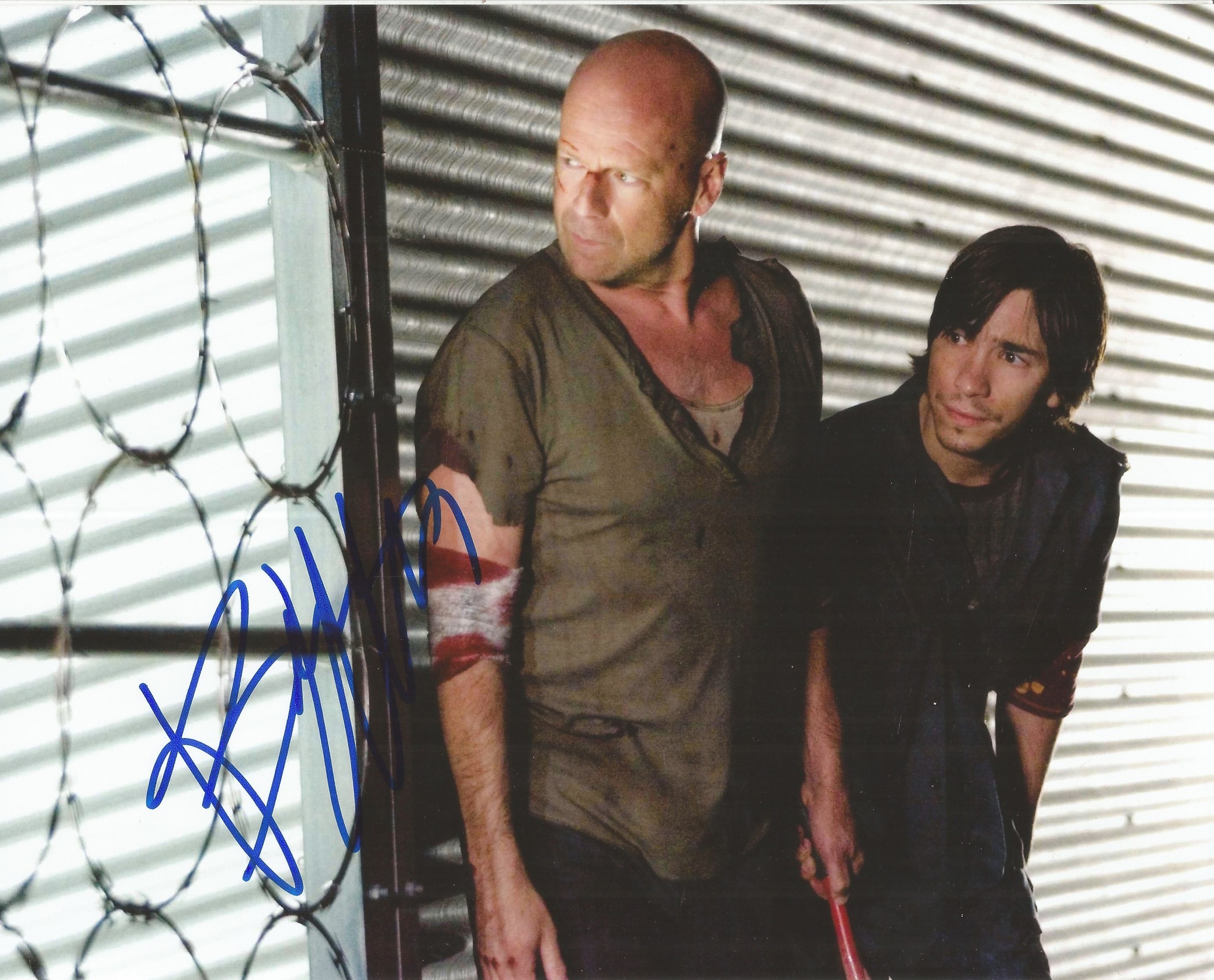 Bruce Willis signed 10x8 inch colour photo. Walter Bruce Willis, born March 19, 1955, is an American