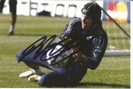 Football, Peter Cech signed 6x4 colour photograph taken during his time playing for Chelsea. He is