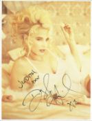 Daryl Hannah signed 9x8 colour magazine photo. Signed at Bath Royal Theatre. American actress and