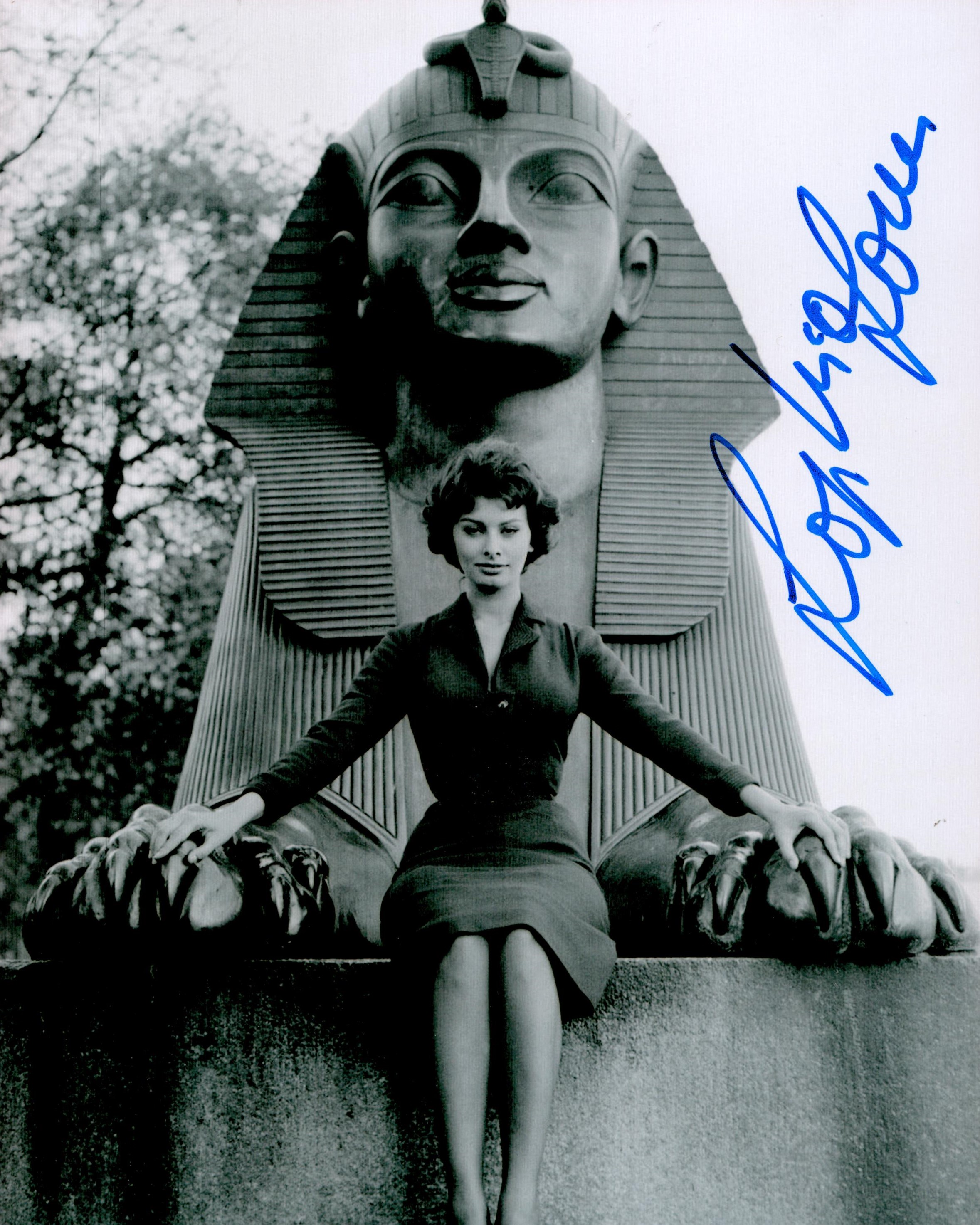 Sophia Loren signed 10x8 black and white photo. Italian actress. She was named by the American