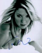 Tara Reid signed 10x8 black and white photo. American actress. She played Vicky in the films