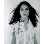 Keira Knightley signed 10x8 black and white photo. English actress. Good condition. All autographs
