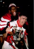 Footballer Andy Linighan Arsenal 12x8 Coloured signed photo. Photo shows Linighan holding the FA