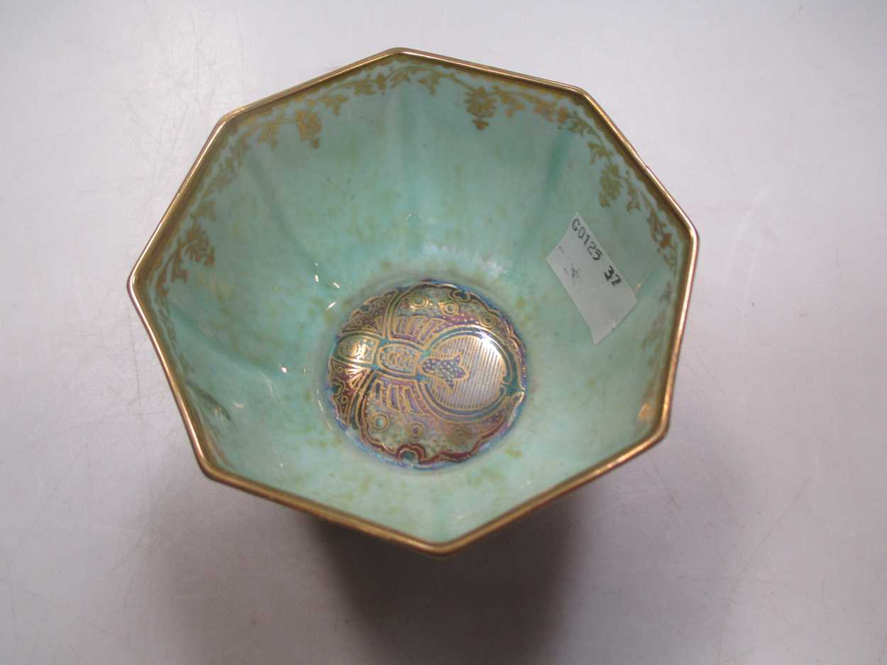 A Wedgwood butterfly lustre octagonal bowl, 87mm wide - Image 5 of 9