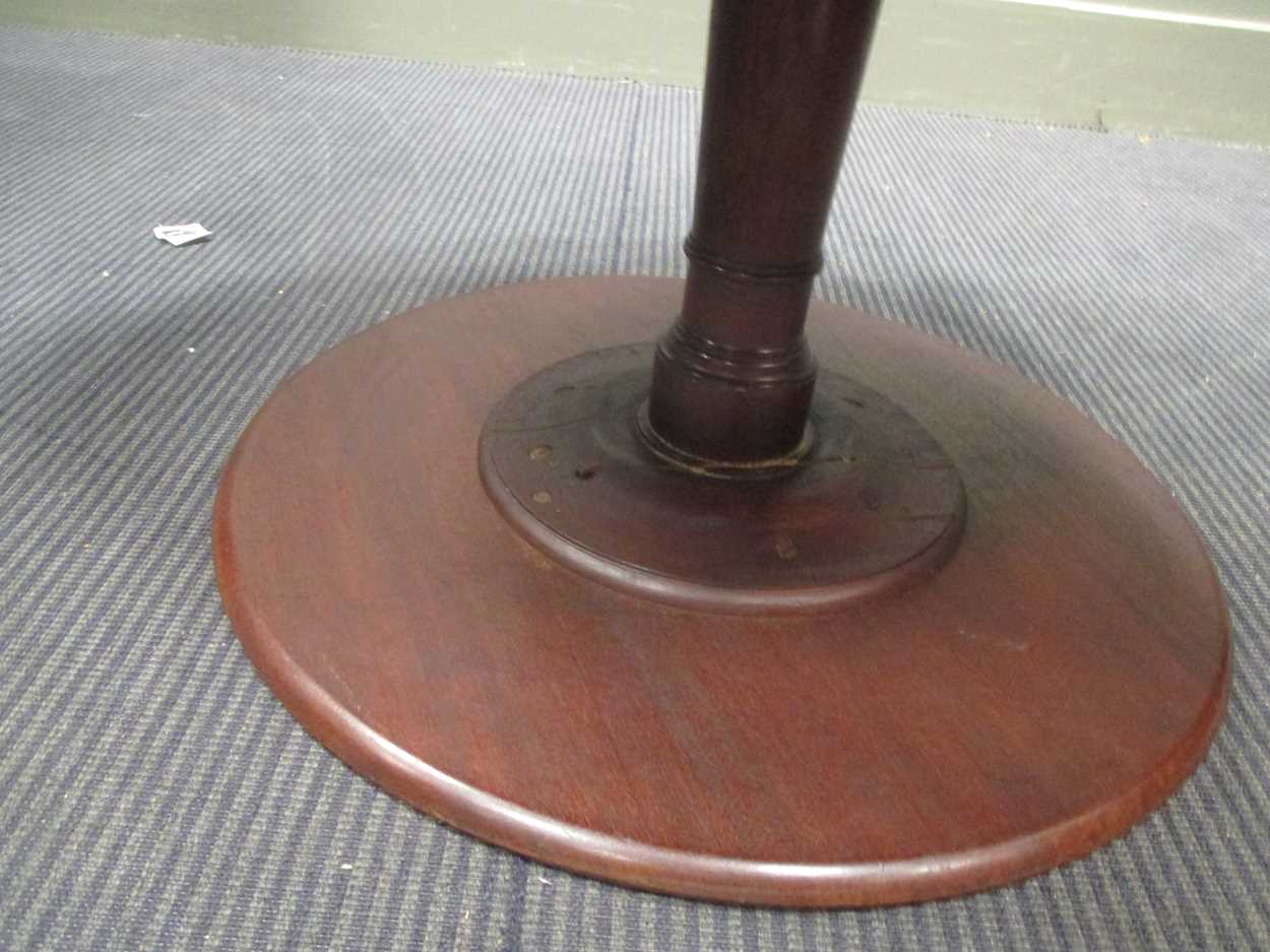 A George III mahogany breakfast table with brass lion paw feet, 72 x 91cm; a 19th century occasional - Bild 2 aus 16