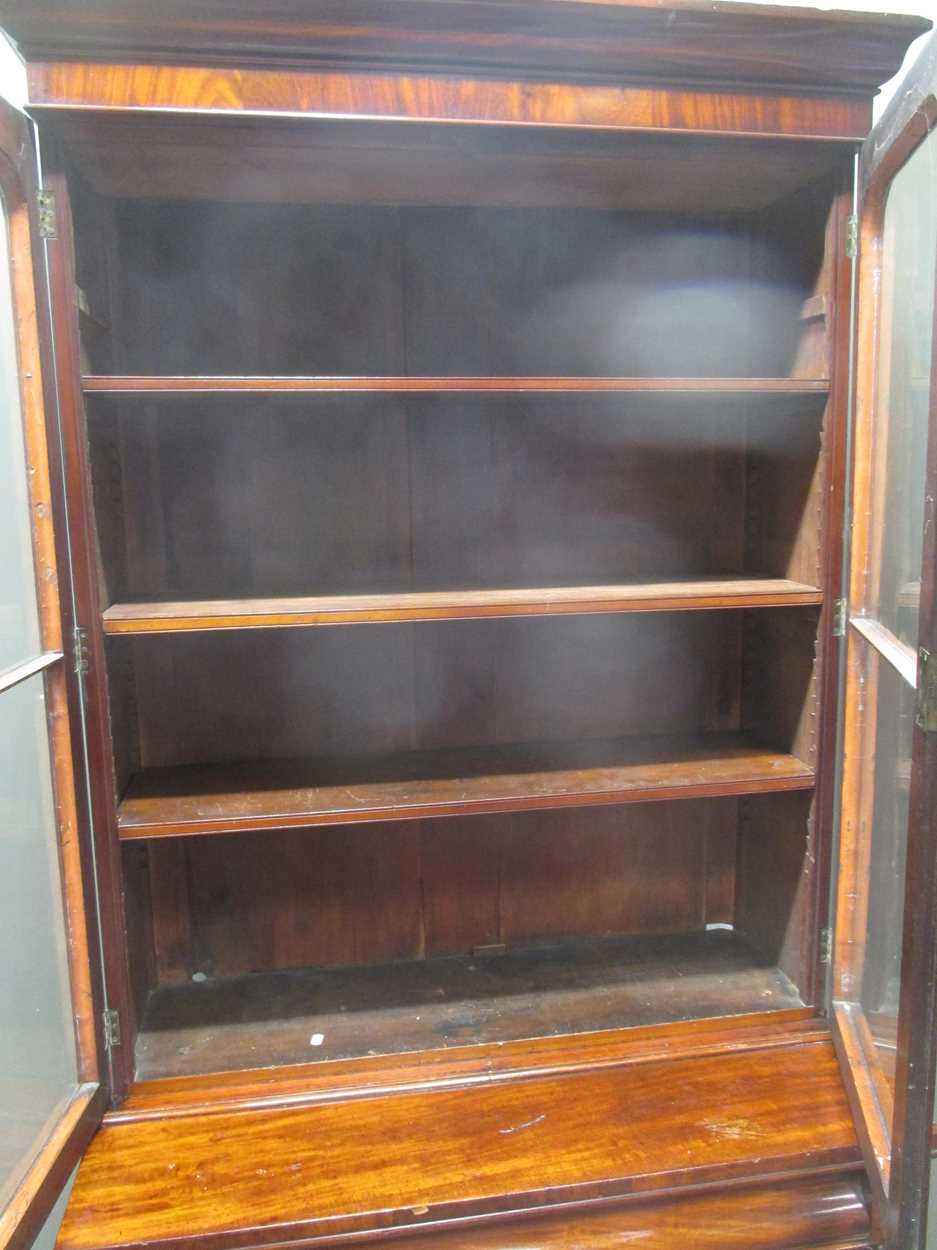 A William IV mahogany bureau bookcase 238 x 106 x 55cm - Bild 6 aus 7