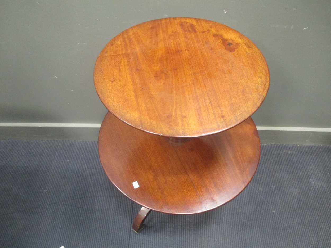 A George III mahogany breakfast table with brass lion paw feet, 72 x 91cm; a 19th century occasional - Bild 4 aus 16