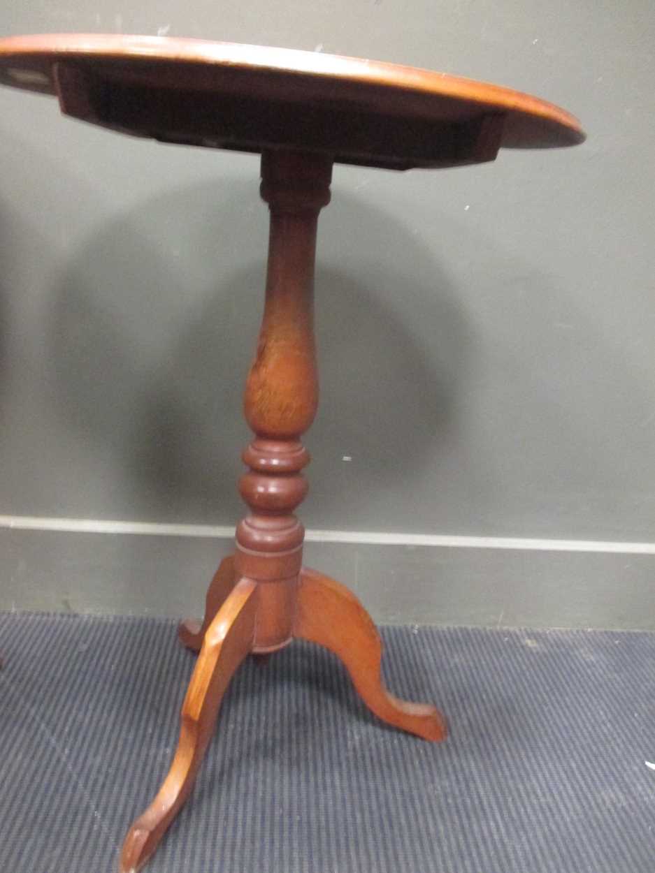 Three 19th century tripod tables and another tripod table, the tallest 74cm high (4) - Image 18 of 19