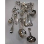 A quantity of Fiddle pattern flatware, 35.5ozt