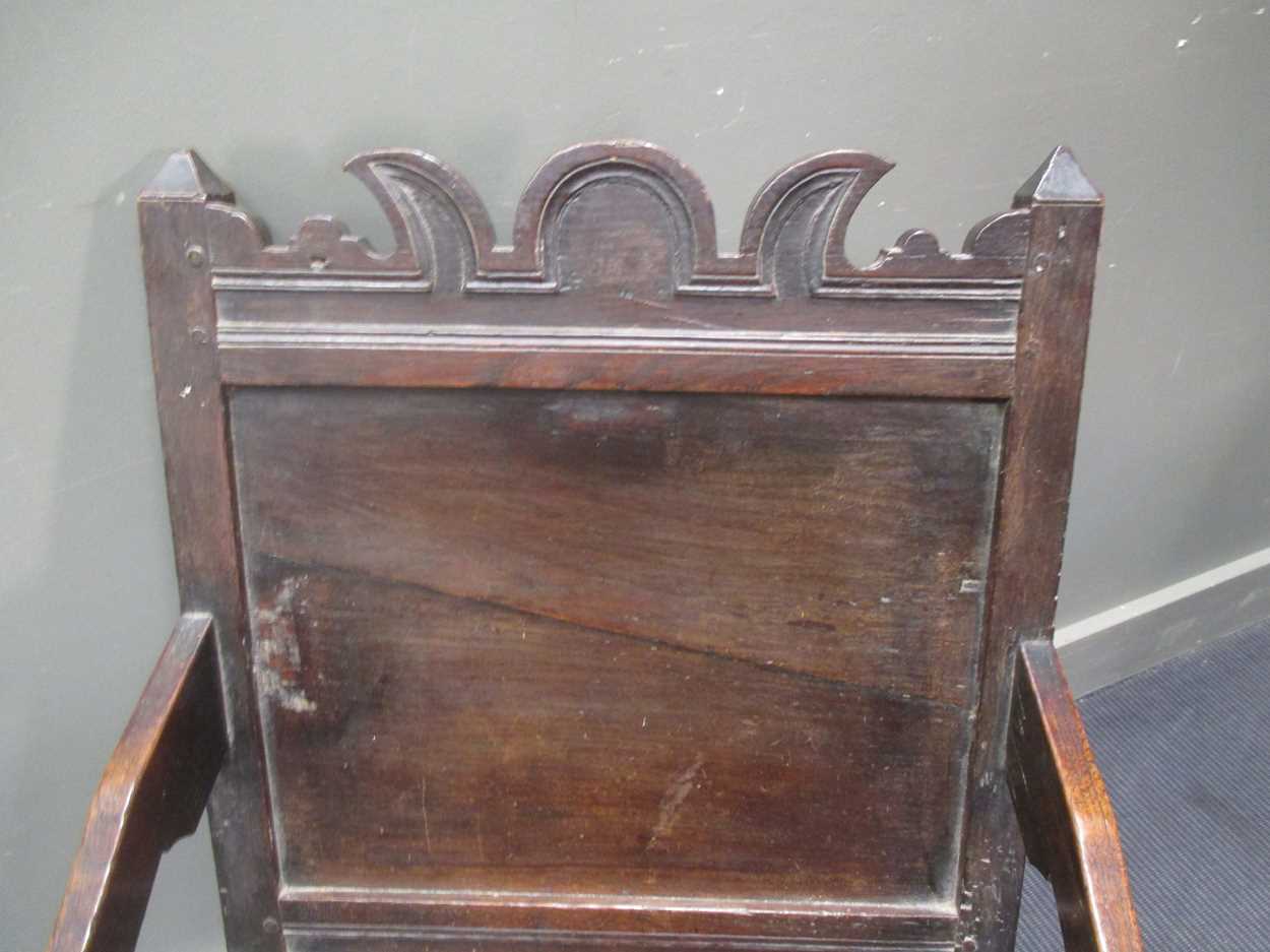 An early English oak armchair - Image 2 of 6