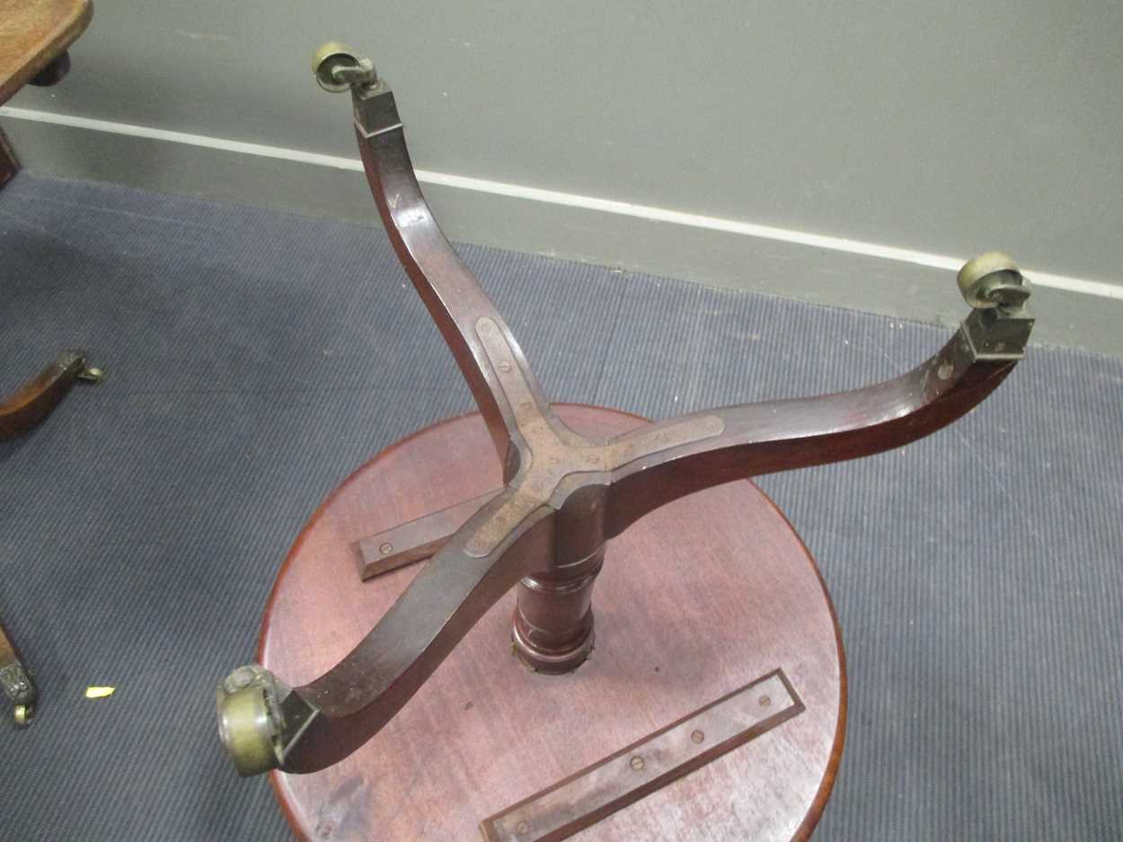 A George III mahogany breakfast table with brass lion paw feet, 72 x 91cm; a 19th century occasional - Bild 3 aus 16