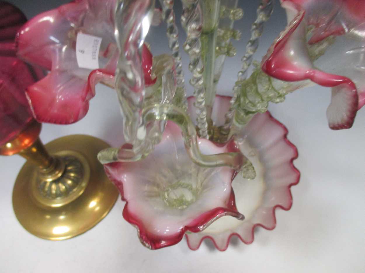 A good Victorian glass epergne and a Cranberry glass and brass oil lamp (2) - Image 5 of 5