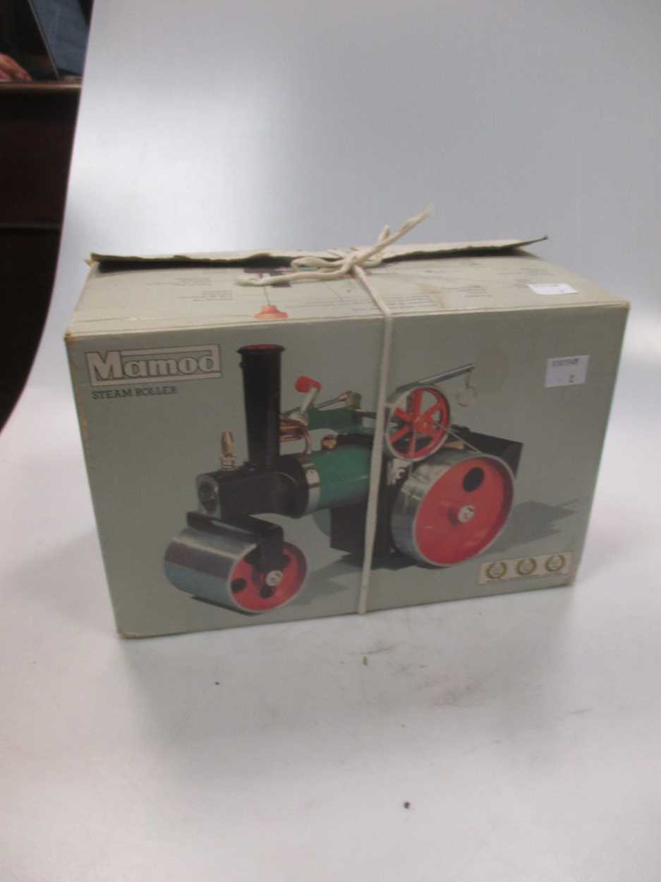 A boxed Mamod live steam model roller, together with two shooting sticks - Image 7 of 15