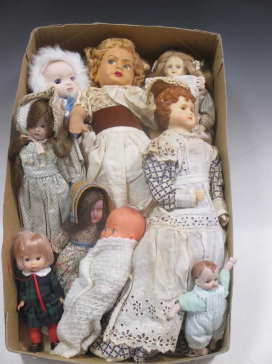 A collection of vintage and reproduction dolls with clothes - Image 2 of 3