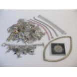A large collection of mainly silver jewellery, 672.5g