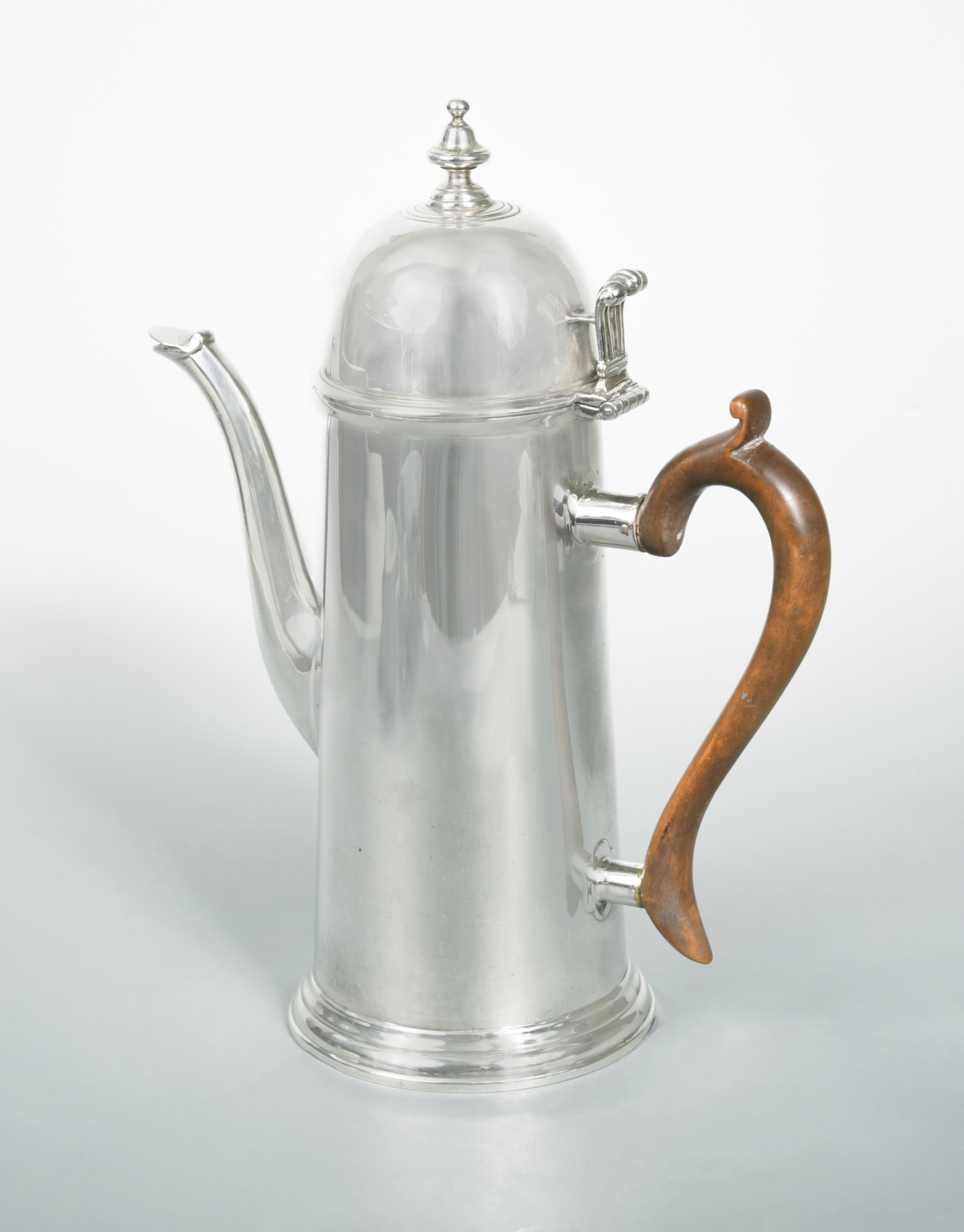 An Edward VII silver coffee pot,