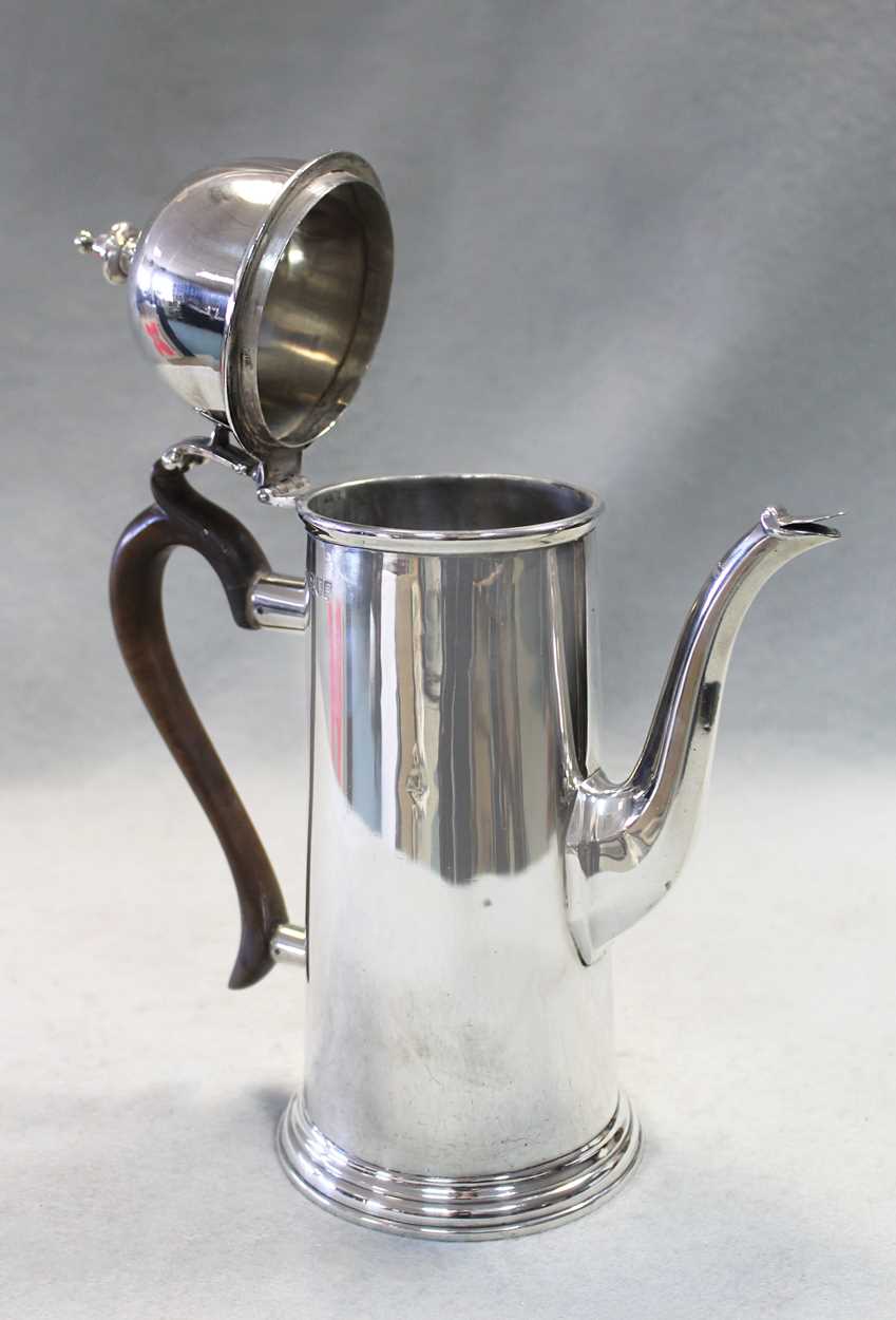 An Edward VII silver coffee pot, - Image 4 of 4