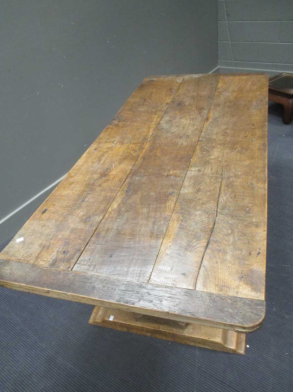 An oak refectory table, - Image 5 of 6