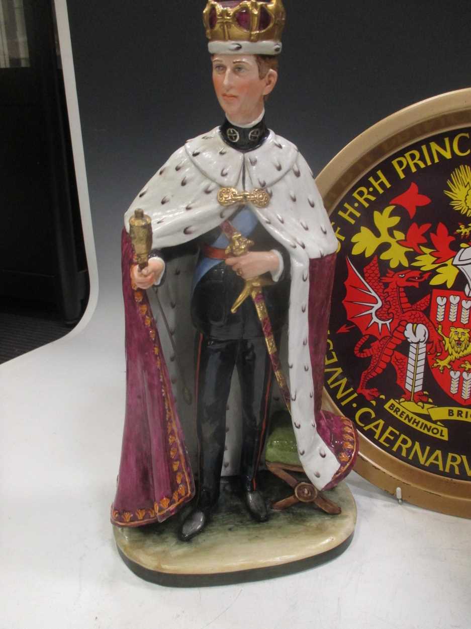 A Royal Doulton bust of Prince Charles, 28cm high, together with a Vienna porcelain figure of Prince - Image 5 of 5