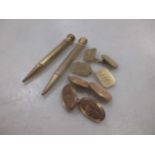 Two pairs of 9ct gold cufflinks 21g gross together with two 9ct gold pencils 19.7g gross (4)