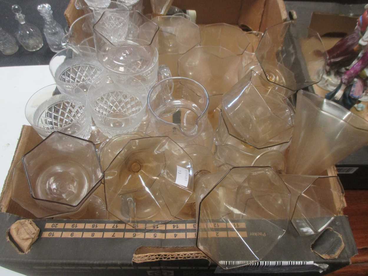 A quantity of various glassware to include wine rinsers, decanters, glasses etc (qty)Footnote: - Bild 2 aus 10