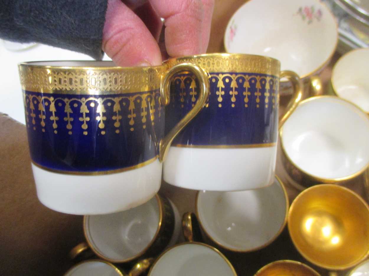 A Limoges Delvaux part coffee service together with a quantity of porcelain tea and coffee part - Bild 11 aus 19