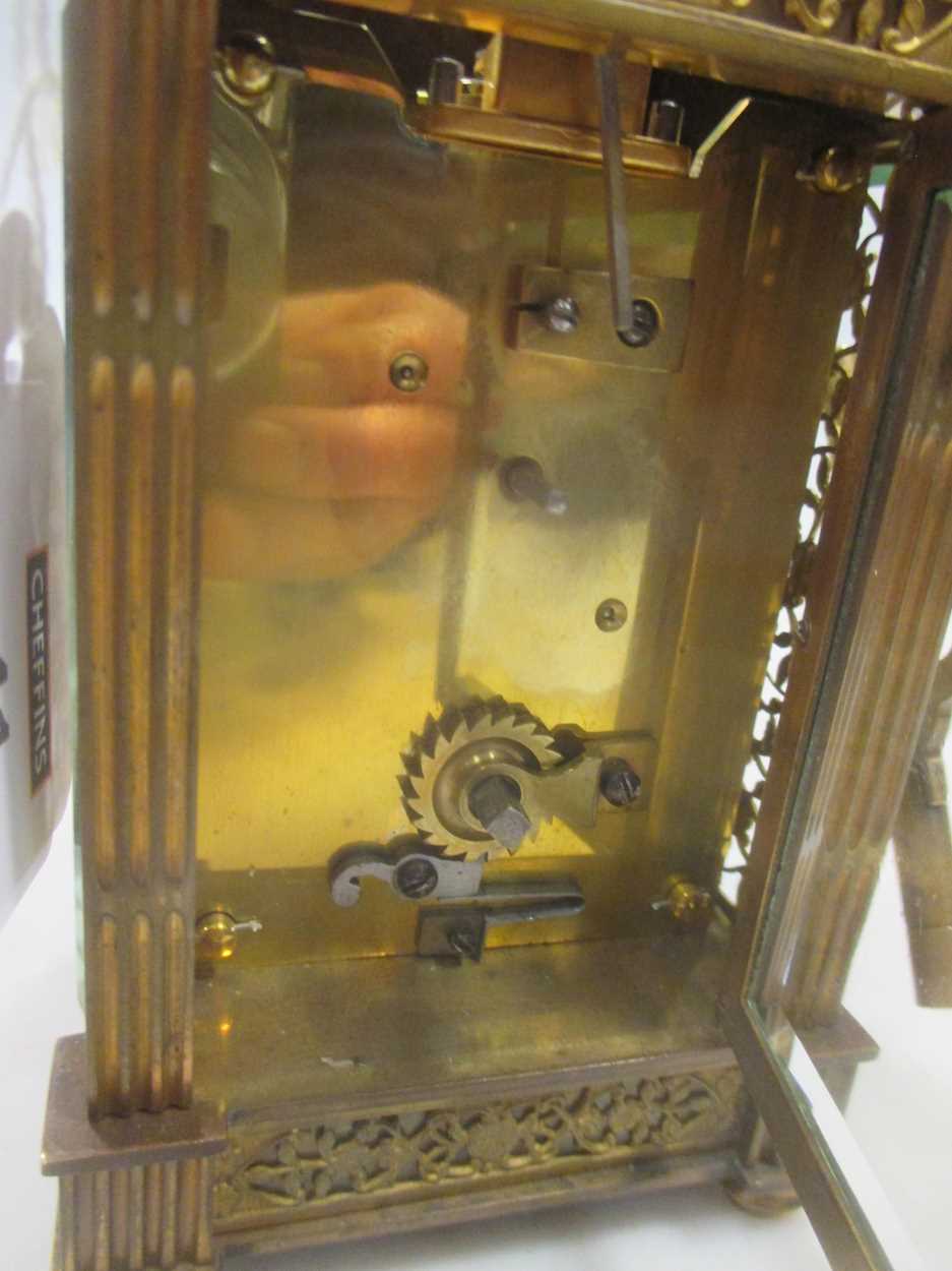 A Late Victorian carriage clock with a replacement escapement, a maker's name is not stated, 13. - Bild 4 aus 5