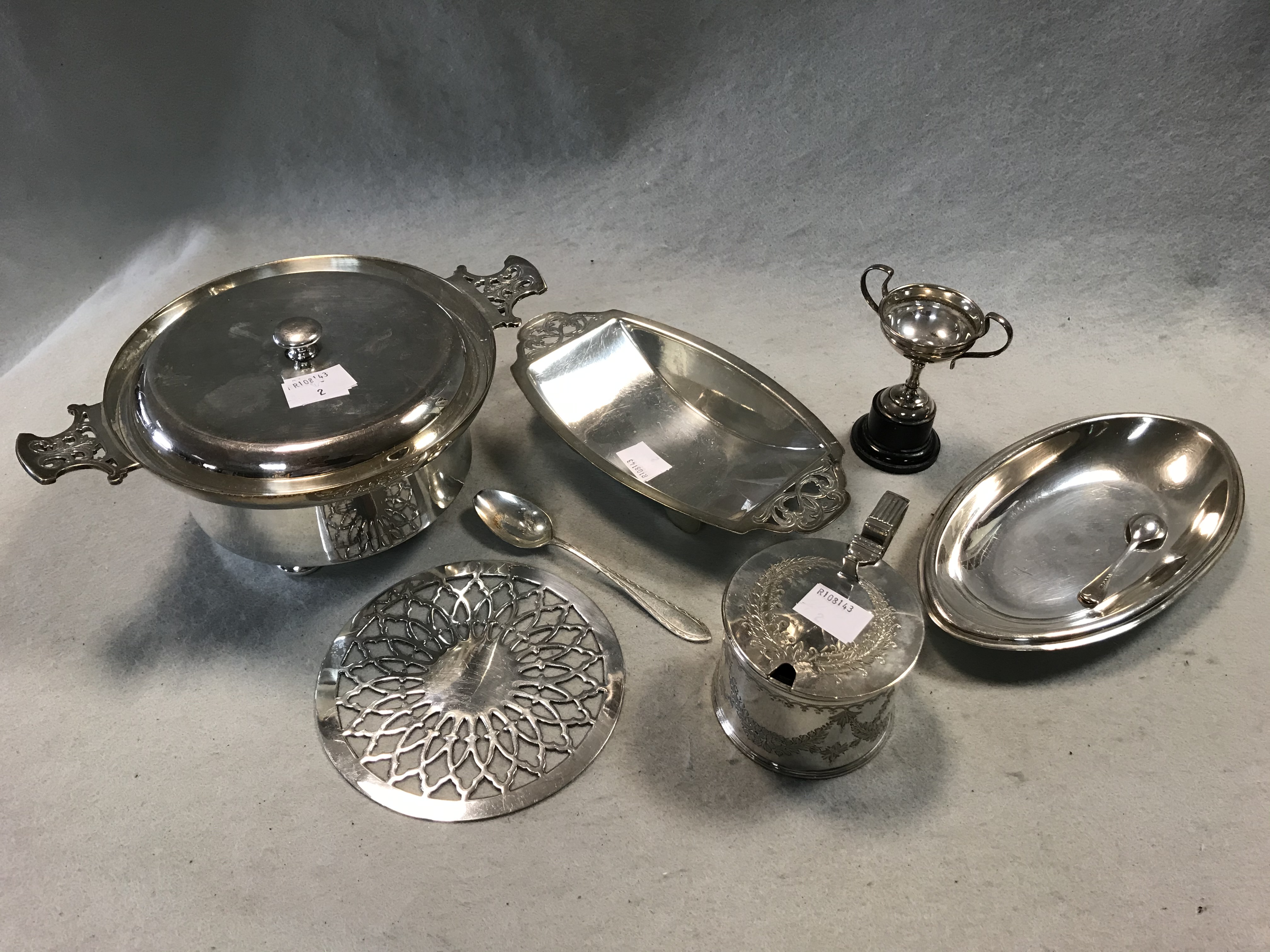 A collection of silverware including pin trays, egg cups, napkin ring, flatware, dressing table - Image 2 of 5