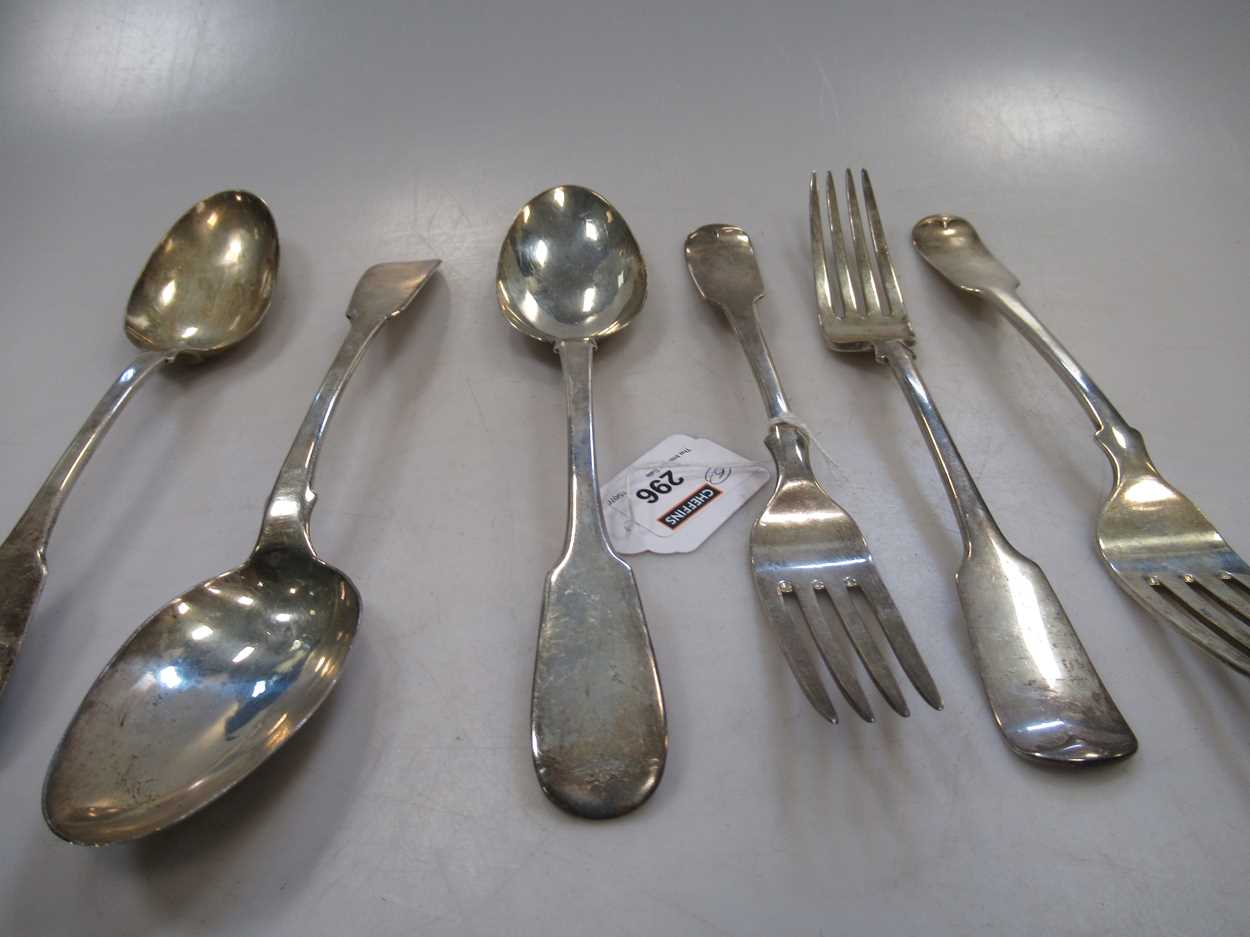 Six Scottish 19th century silver forks and spoons, 13 ozt (6) - Bild 4 aus 4
