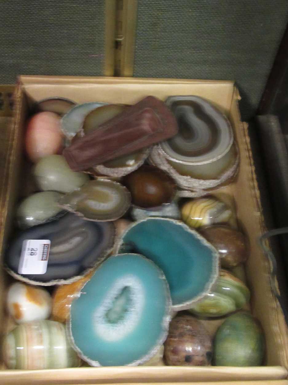 A collection of rocks, geology specimens and quartz eggs - Bild 3 aus 3