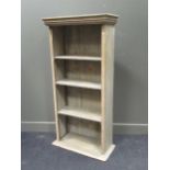 A modern pine bookcase, 156 x 78 x 34cm