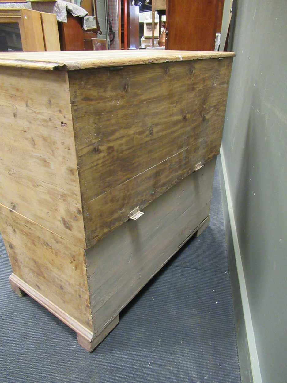 A 19th century pine chest with hinged top and drawers under 96 x 98 x 50cm - Bild 7 aus 7