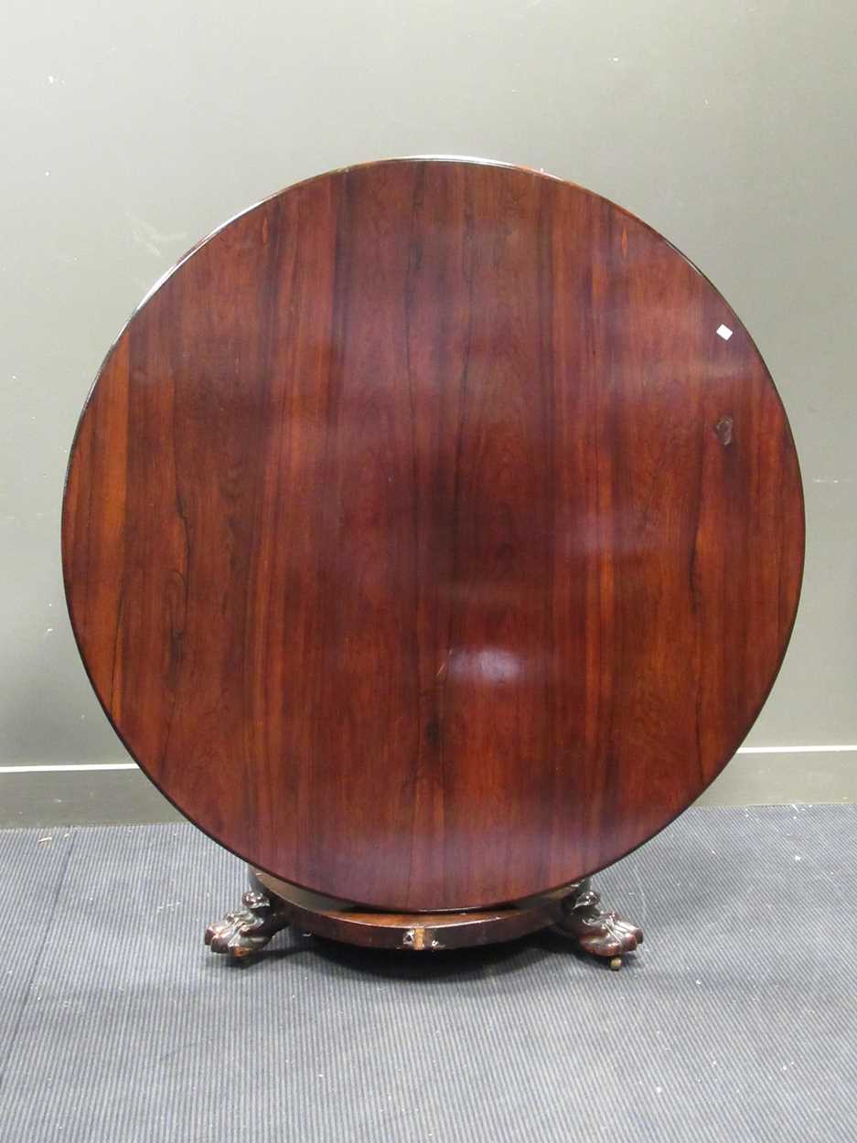 A William IV rose wood breakfast table on platform base with paw feet. 70 x 135cm - Bild 5 aus 14