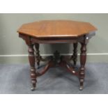 An Edwardian mahogany octangonal table on spiral reeded legs 72cm high and 91cm wide
