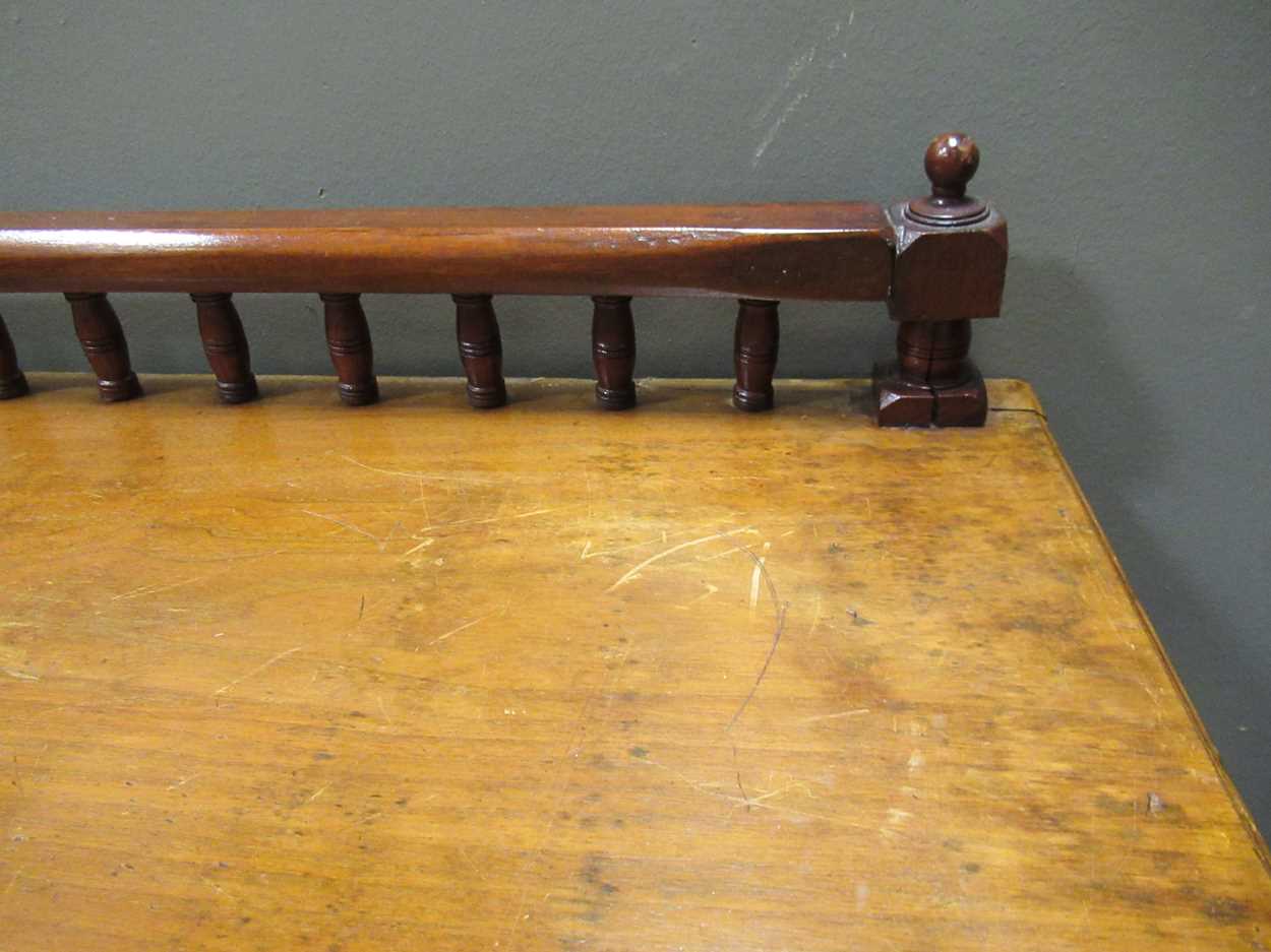 A late Victorian walnut glazed breakfront bookcase, stamped 'Garnett, Warrington', with spindle - Bild 3 aus 9