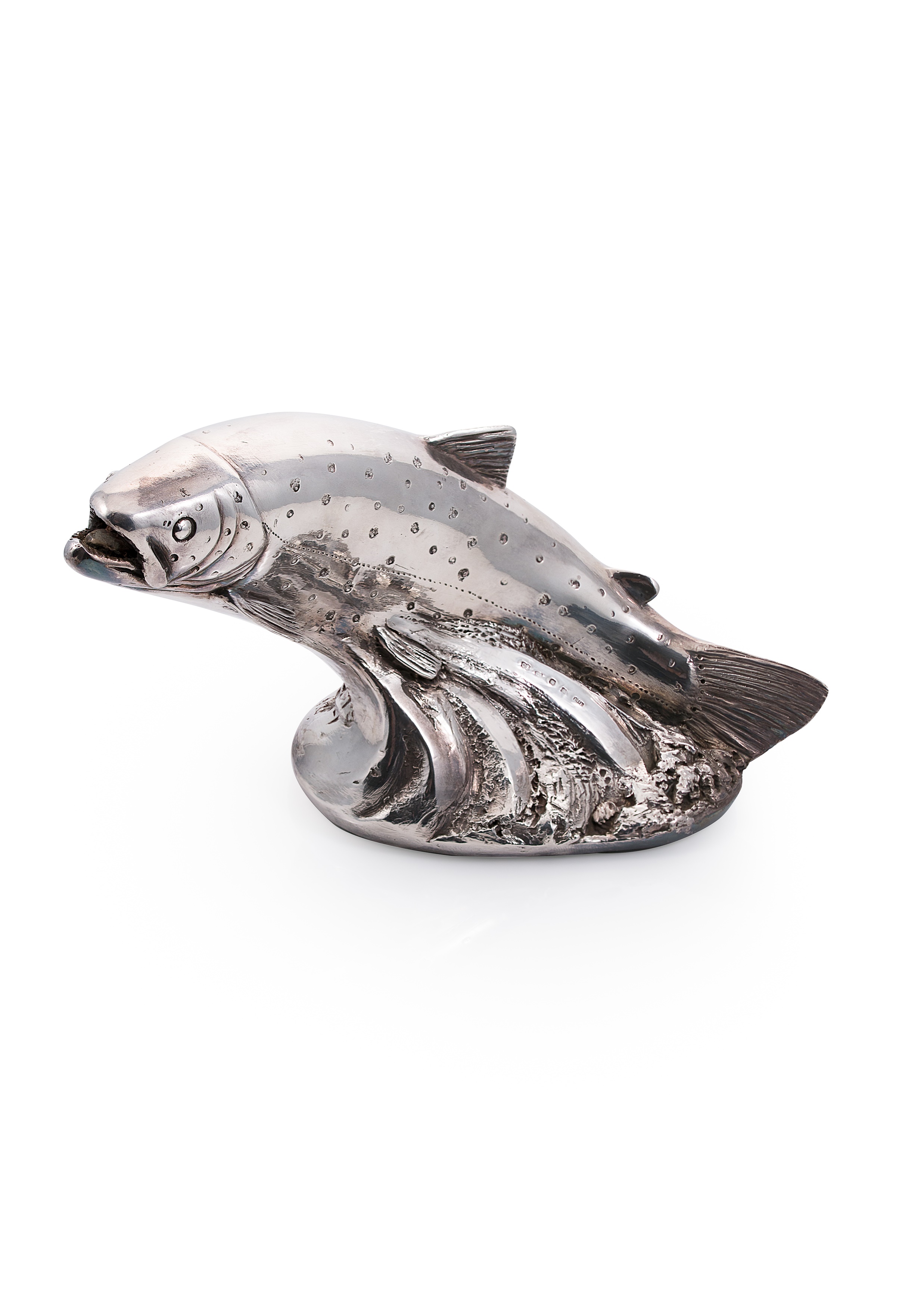 A modern and realistic silver model of a leaping salmon,