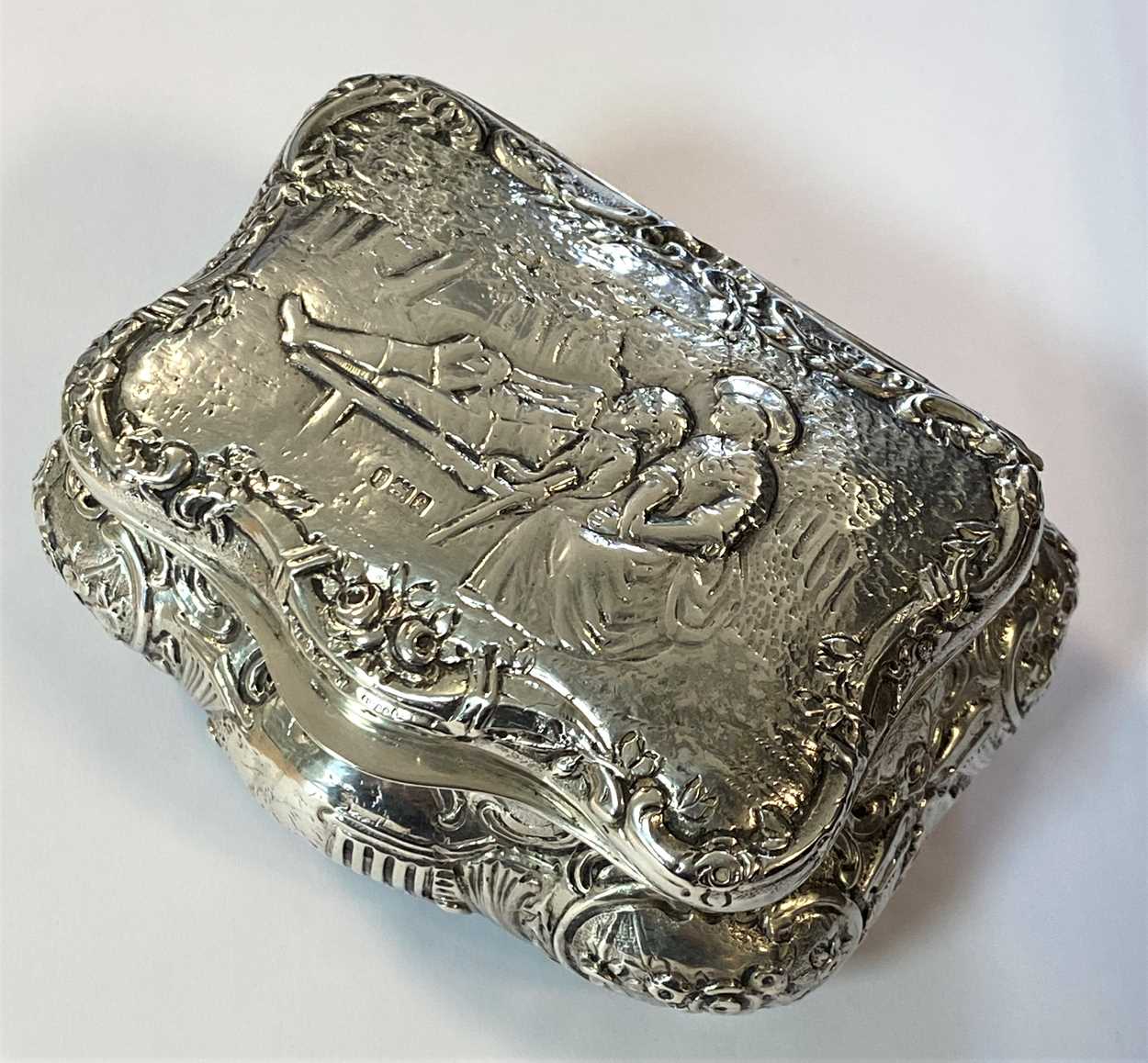 A continental metalwares silver table snuff box, - Image 7 of 7