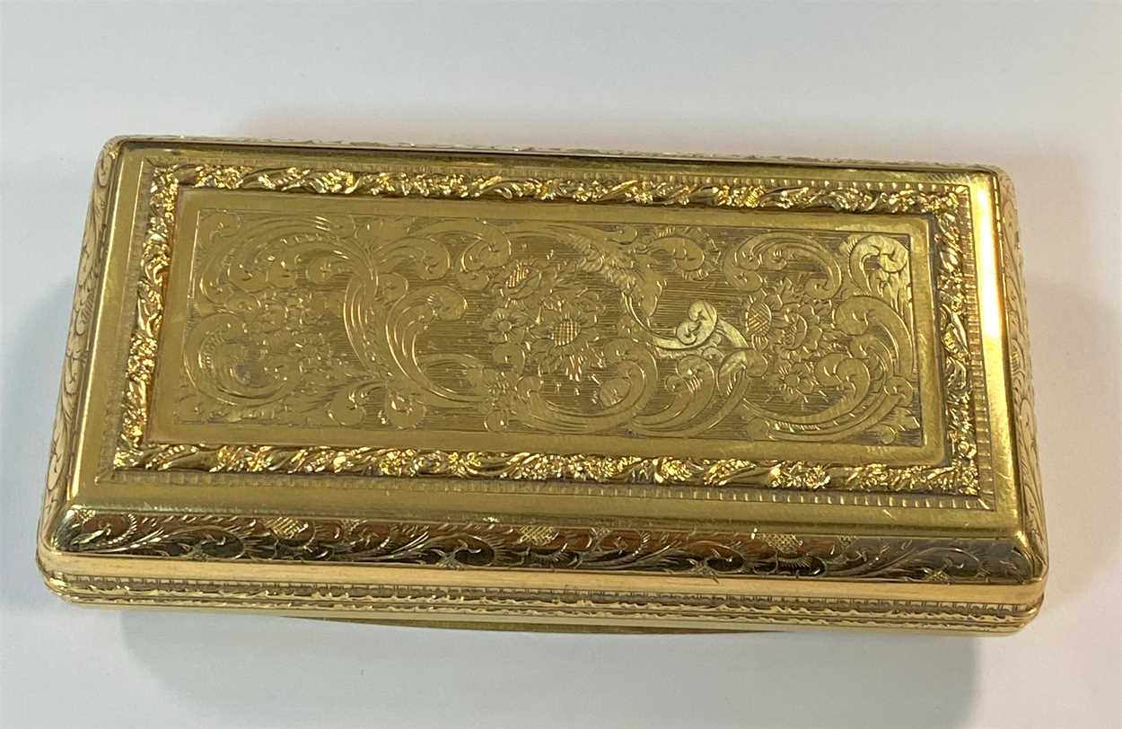 A continental metalwares snuff box, - Image 6 of 7